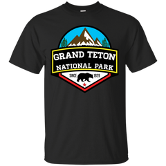 Hiking - GRAND TETON NATIONAL PARK WYOMING BEAR 1929 HIKING CAMPING CLIMBING grand teton T Shirt & Hoodie