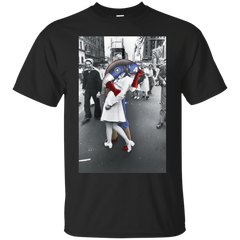 Marvel - The War Kiss Reimagined captain america T Shirt & Hoodie