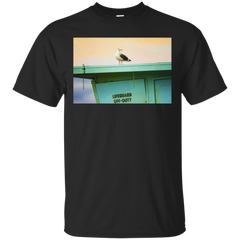 BEACH - Santa Monica Seagull atop Lifeguard Stand T Shirt & Hoodie