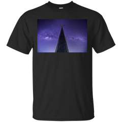 Photographer - LOOKING UP AT THE PURPLE MILKY WAY T Shirt & Hoodie